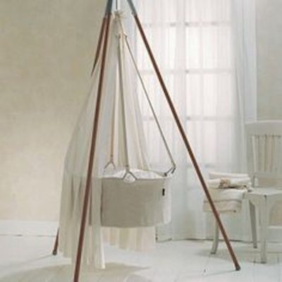 Leander Cradle Style